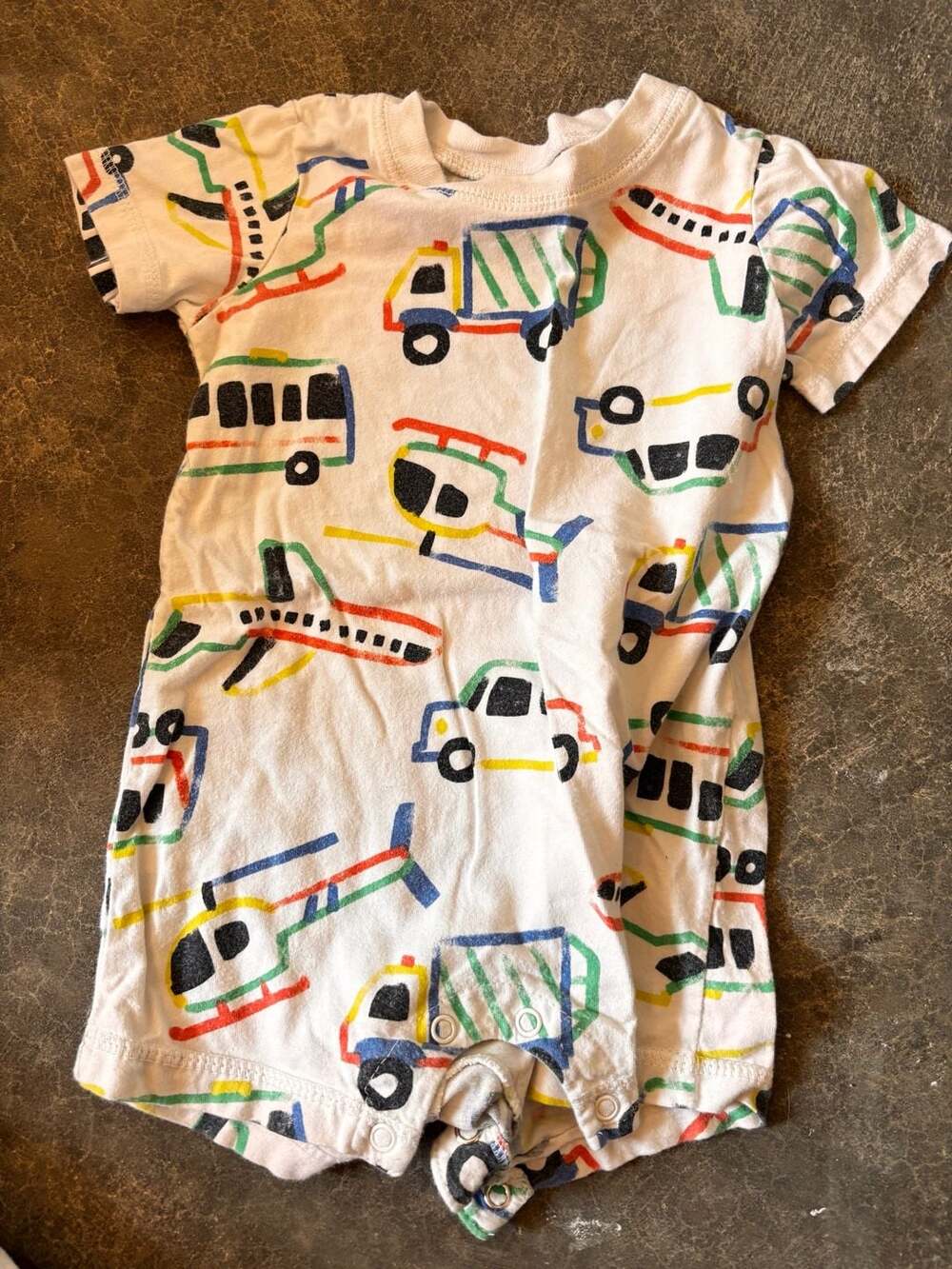 New Carters Baby Boys 6m Months Snap On Romper White W/ Vehicles Red 2 Pack AM33